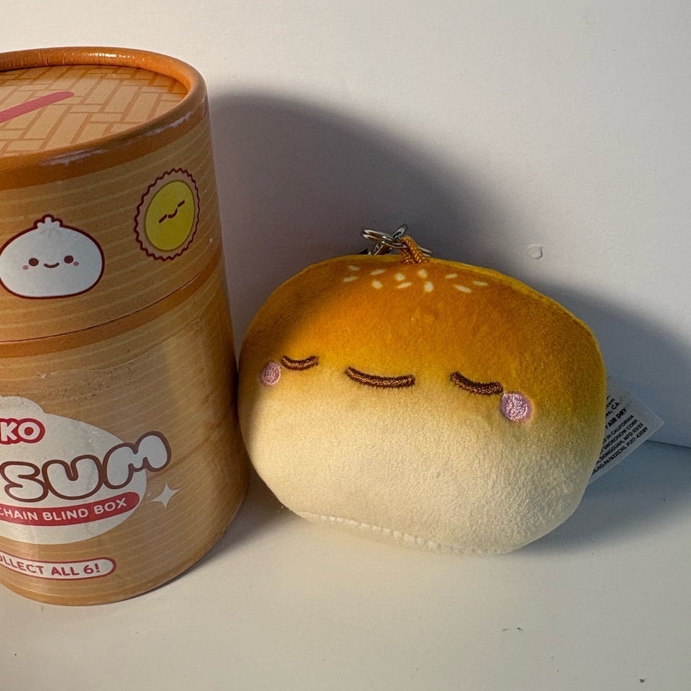 NWT Smoko Dim Sum Plush Keychain Blind Box
